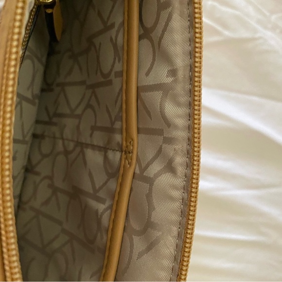 calvin klein mini crossbody bag - Picture 4 of 5